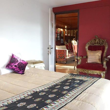 Badjoeri Ethnic Wooden Homestay Bandung Exterior photo