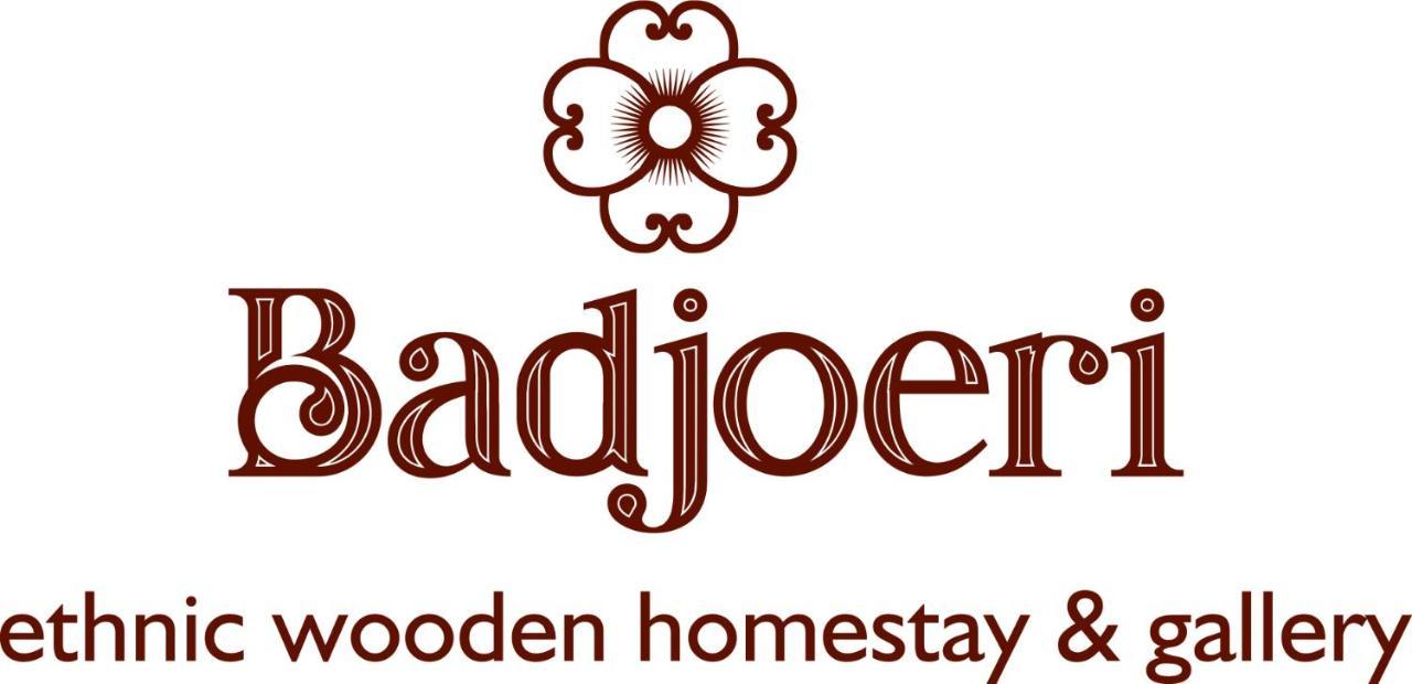 Badjoeri Ethnic Wooden Homestay Bandung Exterior photo