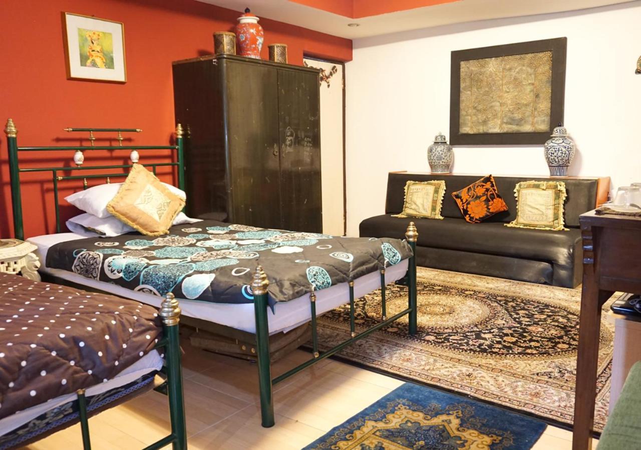 Badjoeri Ethnic Wooden Homestay Bandung Exterior photo