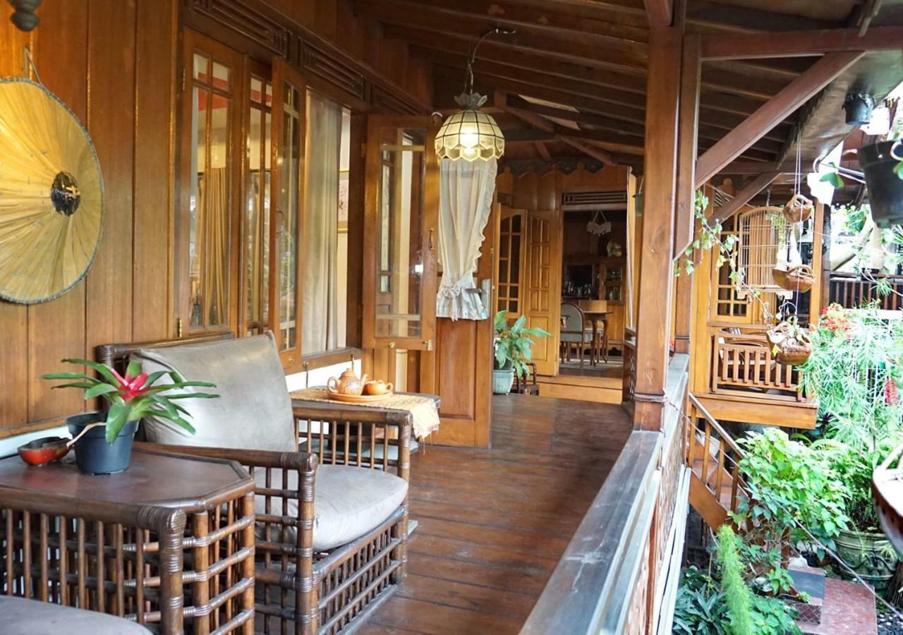 Badjoeri Ethnic Wooden Homestay Bandung Exterior photo
